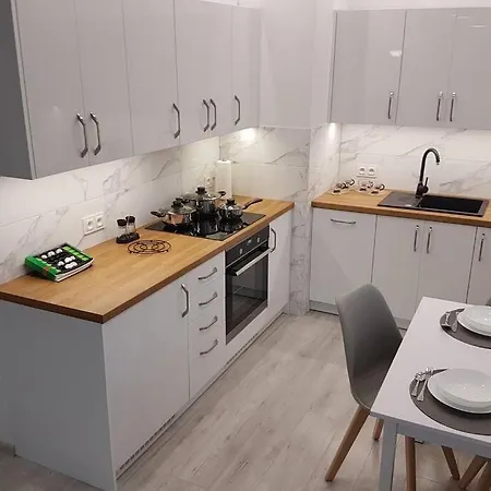 Komfortowy Nowoczesny Apartament Kustronia Z Garazem Balkonem Wanna Bílsko-Bělá Exteriér fotografie