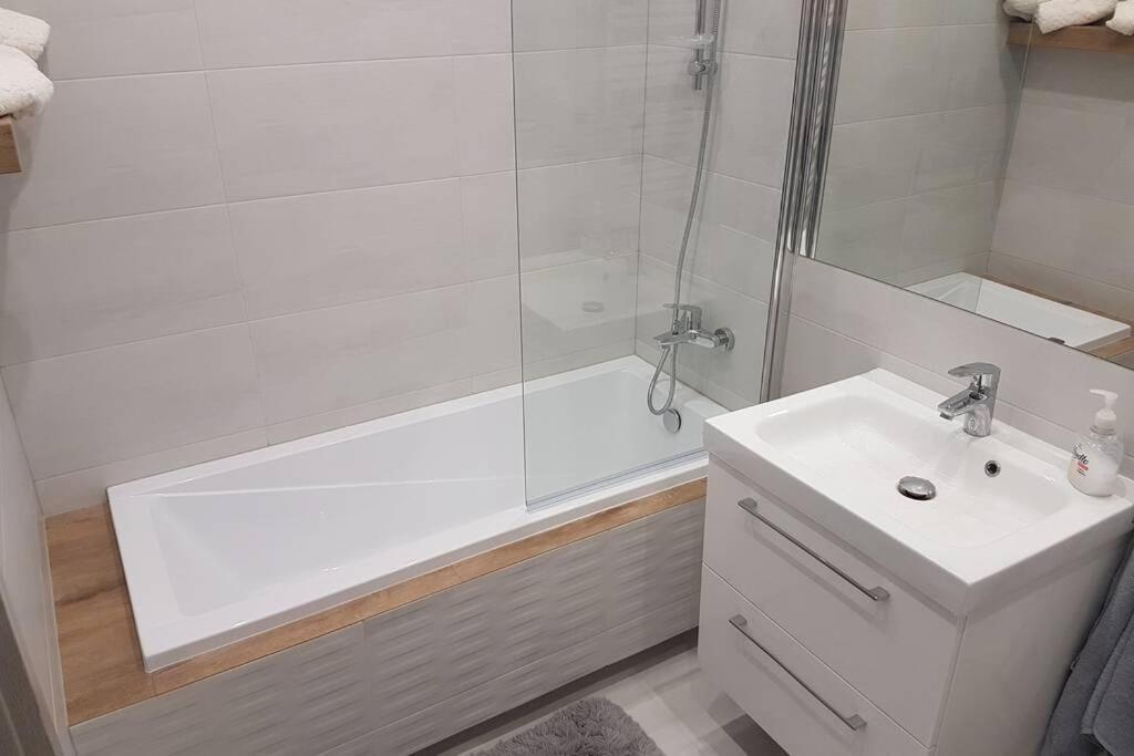 Komfortowy Nowoczesny Kustronia Z Garazem Balkonem Wanna * Bielsko-Biala